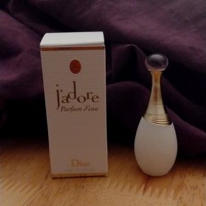 Dior j'adore parfum d'eau miniature